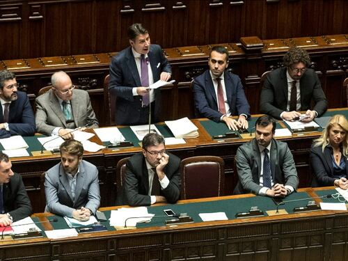 Conte apre a Bruxelles. Ma è scontro totale Salvini-Moscovici