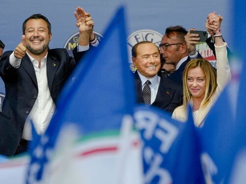 Roma, Giorgia Meloni si prende la piazza del centrodestra: "Pronti al presidenzialismo"