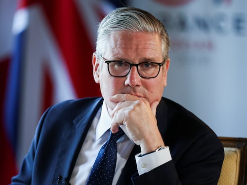 Gran Bretagna, Starmer pronto a dimettersi: il premier britannico prepara l’addio