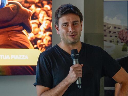 Alessandro Di Battista, nuova vita sulle orme di Beppe Grillo: "Tour in tutta Italia"