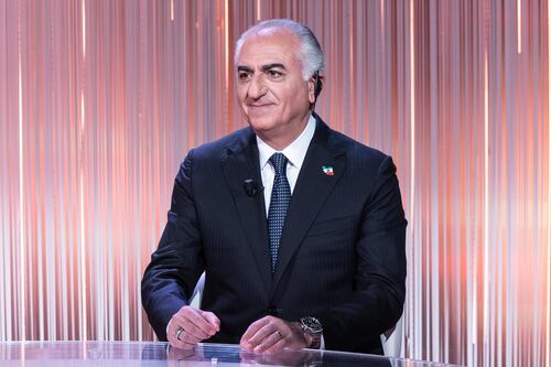 Cinque Minuti, Pahlavi spera nel post-regime e sogna di guidare il paese