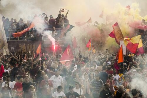Roma, dal 7 luglio la coppa della Conference League in esposizione allo Stadio Olimpico