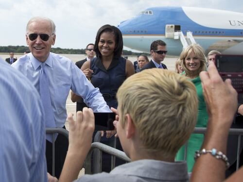 L'asso anti-Trump di Joe Biden è lady Obama