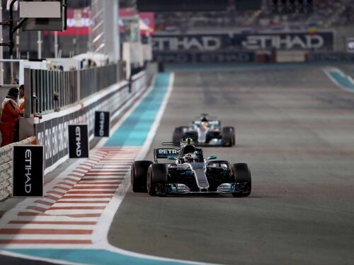 Formula 1, doppietta Mercedes nel GP di Abu Dhabi