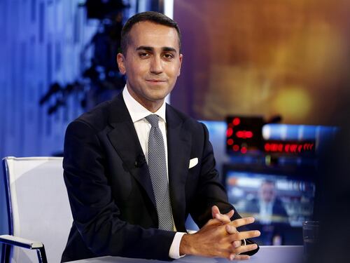 Luigi Di Maio racconta i suoi 10 anni nel palazzo. Ma omette troppe gaffe