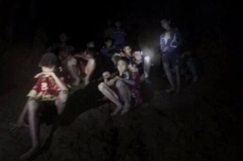 Trovati vivi i piccoli calciatori da nove giorni in una grotta