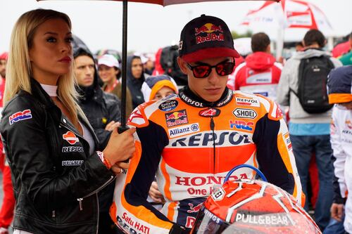 Marquez vola, solo undicesimo Dovizioso