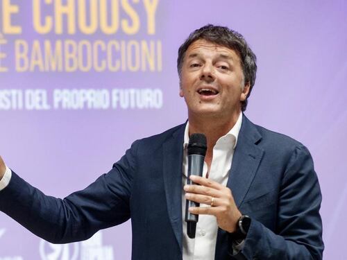 Matteo Renzi, quelle frasi esilaranti su Twitter. Per il Reddito di cittadinanza minacce senza congiuntivo