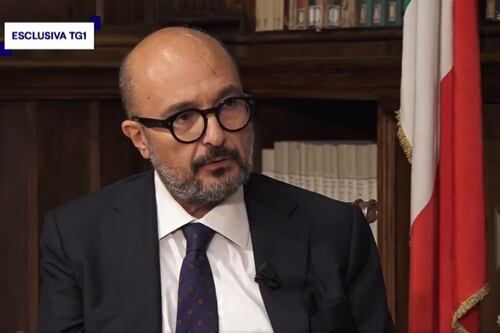 Sangiuliano si confessa al Tg1. Le dimissioni? "Respinte". Meloni: "Basta errori"