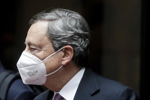 Blocco dei licenziamenti fino a quando? Draghi dice no alla proroga, sindacati all'attacco