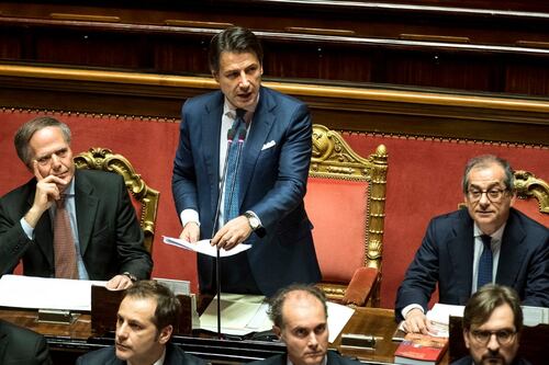 La manovra supera l'esame dell'Ue. Stop alla procedura d'infrazione