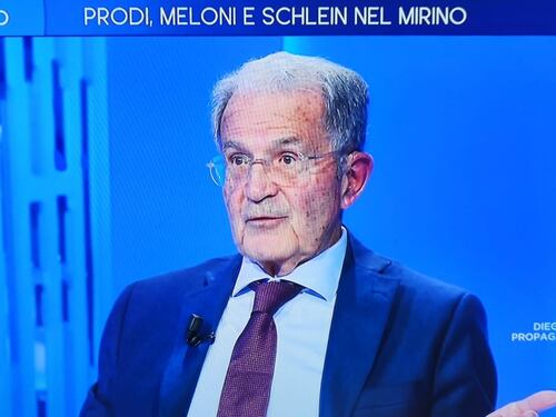Prodi non si tiene, la sparata da Gruber: "Meloni? La parola giusta per lei è..."