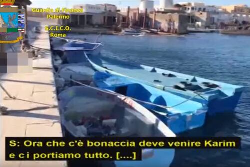 Traffico di migranti tra Tunisia e Sicilia: 14 arresti. Sequestrato il tesoro degli scafisti