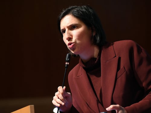 Iran, anche Schlein scarica il regime: "Sosteniamo le proteste del popolo"