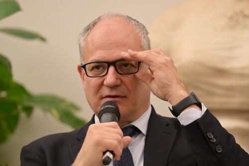 Roma, il Campidoglio tira la cinghia: fusioni e tagli alle partecipate