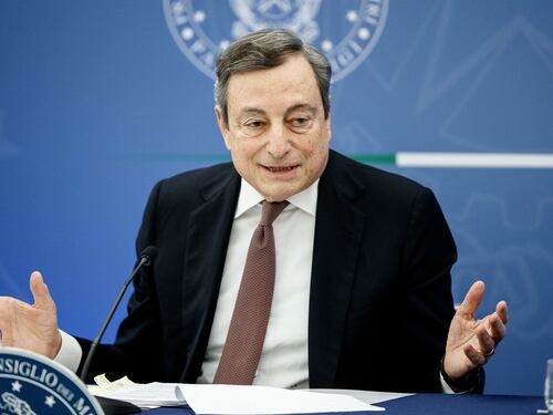 Ministeri fermi, Draghi ora torni subito a lavorare