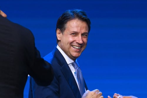 Giuseppe Conte, chi lo consiglia sulla politica estera. Giravolta balneare dei 5Stelle?