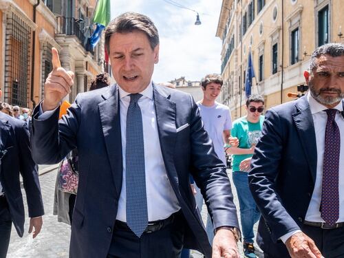 Giuseppe Conte sconfessa Beppe Grillo anti-Nato. Caos 5stelle: è tutti contro tutti