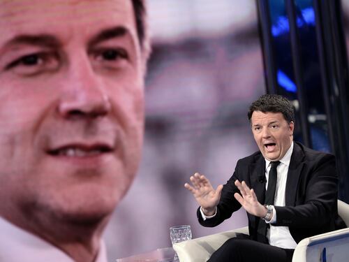 No armi all'Ucraina, Matteo Renzi insulta i Cinque Stelle: "Voltagabbana ambulanti". La cannonata a Conte