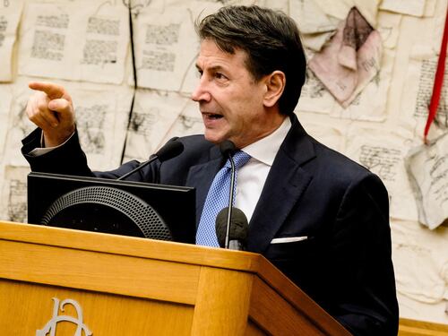 Giuseppe Conte, l'ultima contro Meloni: "Giurì d'onore" per il Mes