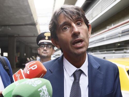 Mail anti Meloni, l'ira della destra per la querela di Cucchi: "Grave imbavagliare un giornale"