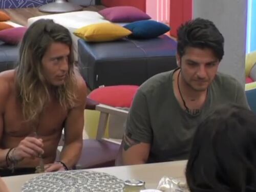 Grande Fratello, anche Caffè Borbone abbandona il programma. E Favoloso rischia grosso