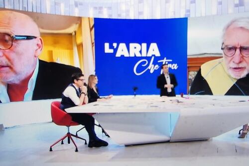 L'aria che tira, scintille Crepet-Brosio: "Sono uno psichiatra, sa di cosa soffre?"