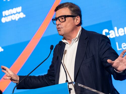 Accordo Pd-M5S per il candidato alla Regione Lazio, Calenda: "Letta deve smentire"