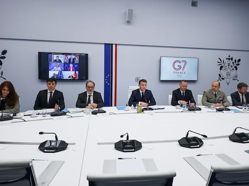 Iran, si riunisce il G7: guerra, navi ed economica. Il punto