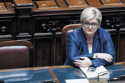 Reddito di cittadinanza, Calderone sbugiarda la sinistra: "Stiamo già aiutando i più fragili"
