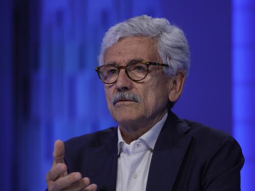 D’Alema, la difesa sulla parata in Cina: “Errore dell’Occidente non partecipare. Un onore per me”