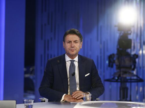 "Dovete pagare gli arretrati". La mail del tesoriere che manda in tilt il Movimento. In decine pronti all'addio