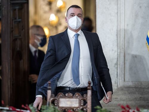 Matteo Renzi umilia Rocco Casalino sul caso chat: "Non l'ho bloccato ma lui..."