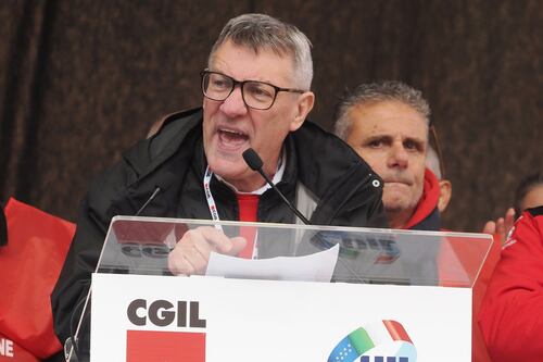 All'armi siam Landini, il leader Cgil rivendica il caos. Salvini: interverrò di nuovo