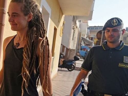 Il gip non convalida l'arresto: la capitana Carola è libera
