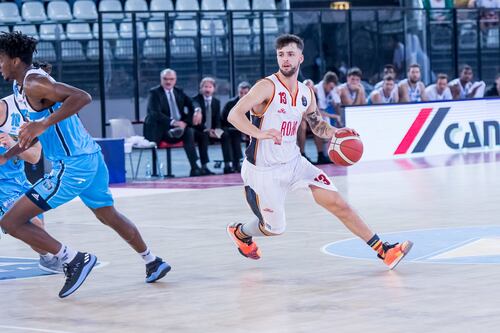Aspettando un nuovo proprietario la Virtus Roma si iscrive alla Serie A