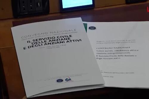 Il servizio civile per gli over 65, la proposta di legge di Pd e FI