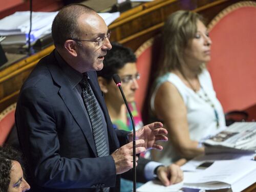 Vito Petrocelli è blindato, solo il Movimento 5 Stelle può cacciarlo