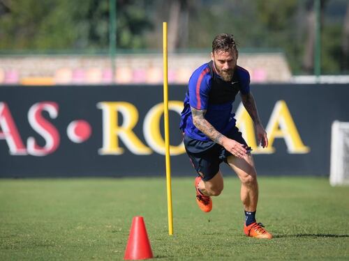 Roma: Perotti, De Rossi e Karsdorp si allenano col gruppo