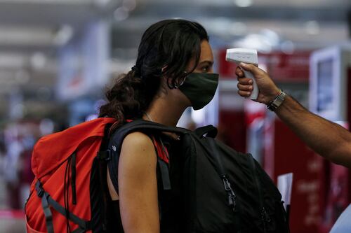 Coronavirus, da oggi tutti in mascherina ma è caos sulle regole: nessuno sa come deve comportarsi