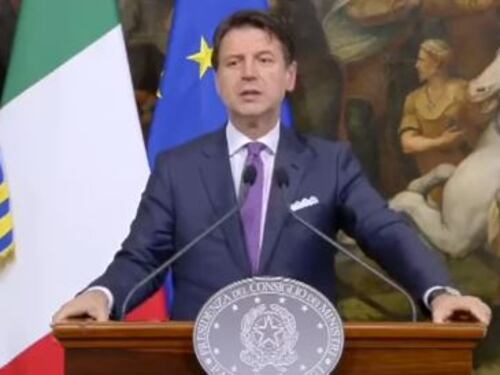 Il penultimatum è virale sul web. E Conte si trasforma in Iron Man