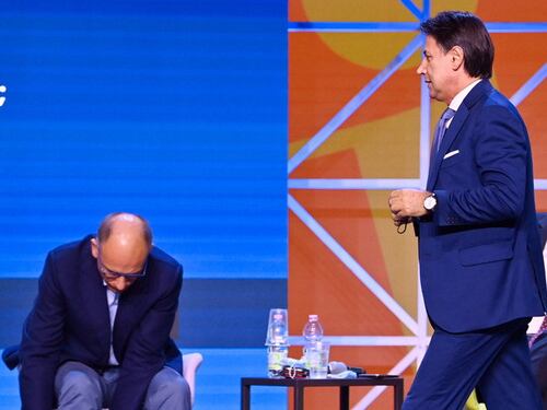 Prima il silenzio poi la supercazzola. Giuseppe Conte fa infuriare i grillini, cosa dice dopo i ballottaggi