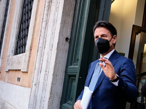 Tra Giuseppe Conte e Beppe Grillo non c'è pace. Ma solamente una tregua armata