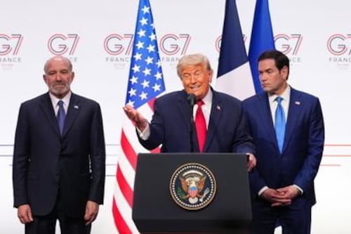 Iran, Trump: "Il cambio di regime c'è stato, i nuovi leader sono diversi. Venerdì la firma dell'accordo"