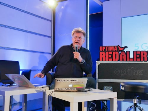 Red Ronnie: "Pro-droga e radical chic, che pena questi cantanti"