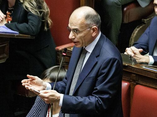 Il Pd di Letta e Boldrini dà la caccia ai fantasmi. Bonaccini chiede un'opposizione diversa a Meloni