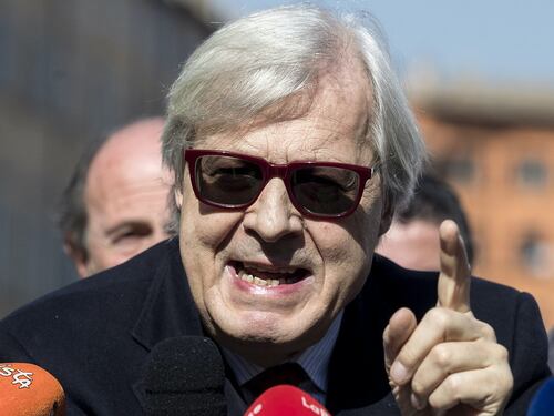 Incredibile, Sgarbi batte Davigo in tribunale. Assolto a Bologna