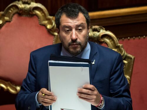 Salvini: "Tagliare tasse per ridurre debito"