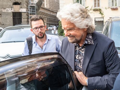 L’affondo di Guido Crosetto su Beppe Grillo: “Doppio mandato? Una stupidaggine del M5S”