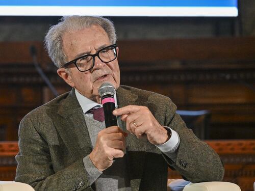 Prodi umilia Schlein: “Opposizione? Solo un innocuo venticello”. E spara a zero su von der Leyen